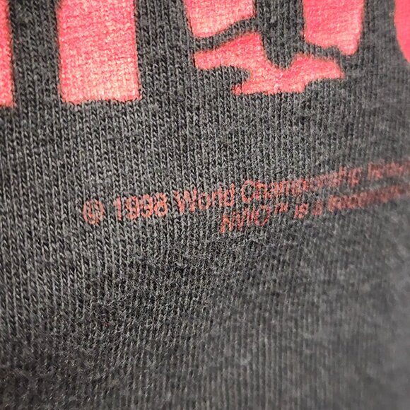 True Vintage 1998 NWO New World Order In the House Red Black Wolf XL Shirt - Picture 4 of 10